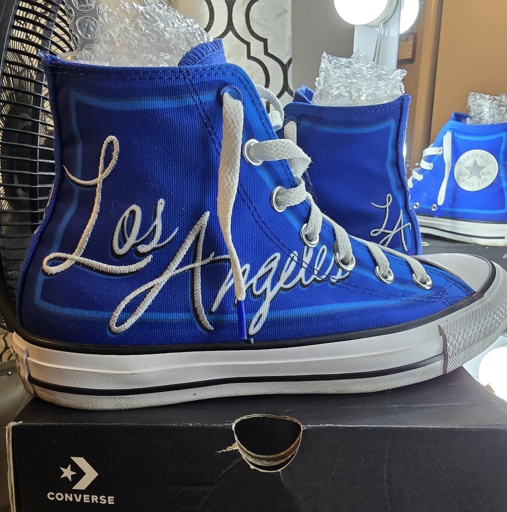Converse Blue